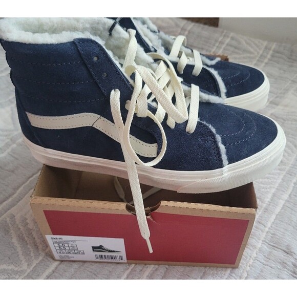 Vans Sk8-Hi Navy Blue Sherpa High-Top Sneakers – Women’s Size 6.5 – New - Picture 1 of 3